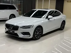 2022 Volvo S60 B4 Sport, белый — фото 1