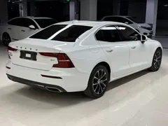 2022 Volvo S60 B4 Sport, белый — фото 9