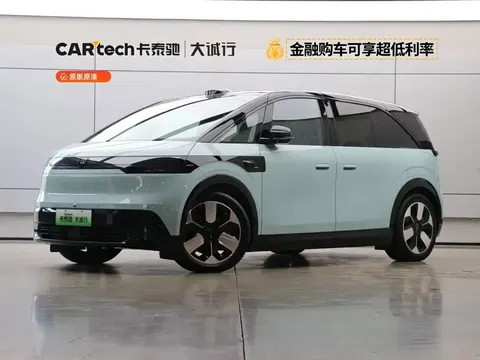 2025 Zeekr Mix Smart Driving