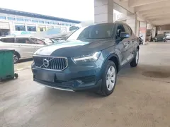 2022 Volvo XC40 T4 4WD, синий — фото 2