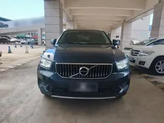 2022 Volvo XC40 T4 4WD, синий — фото 3