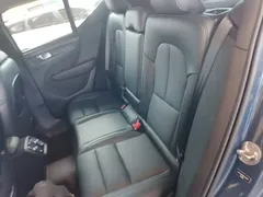 2022 Volvo XC40 T4 4WD, синий — фото 17