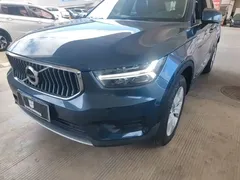 2022 Volvo XC40 T4 4WD, синий — фото 24