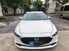 2023 Mazda 3 2.0L AT, белый — фото 1