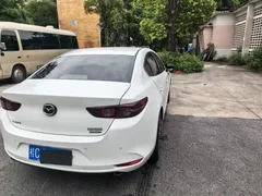 2023 Mazda 3 2.0L AT, белый — фото 6
