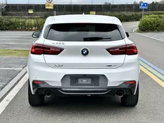 2023 BMW X2 sDrive25i M, белый — фото 4