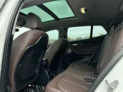 2023 BMW X2 sDrive25i M, белый — фото 10