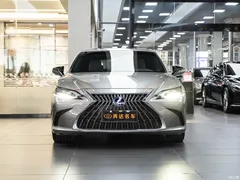 2021 Lexus ES 300h Premium — фото 2