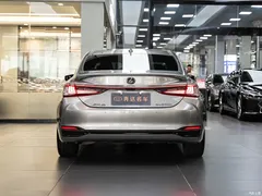 2021 Lexus ES 300h Premium — фото 5