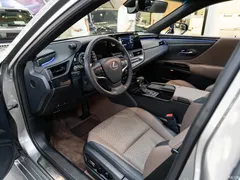 2021 Lexus ES 300h Premium — фото 9
