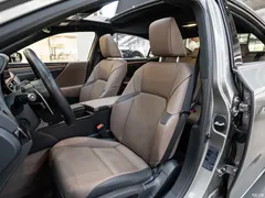 2021 Lexus ES 300h Premium — фото 11
