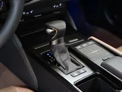 2021 Lexus ES 300h Premium — фото 15