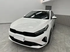 2023 Kia Cerato 1.5L CVT Luxury, белый — фото 1