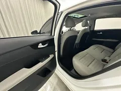 2023 Kia Cerato 1.5L CVT Luxury, белый — фото 8