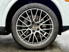 2021 Porsche Cayenne 3.0T US Spec, белый — фото 17