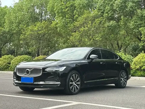 2022 Volvo S90 B5 Luxury