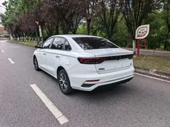 2023 Geely Emgrand 1.5L CVT, белый — фото 4