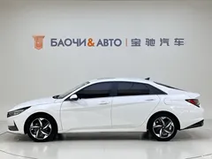 2022 Hyundai Elantra 1.5L CVT LUX Premium — фото 4