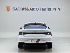 2022 Hyundai Elantra 1.5L CVT LUX Premium — фото 6