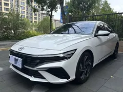 2023 Hyundai Elantra 1.5L CVT LUX Premium, белый — фото 1