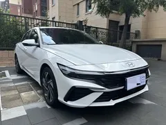 2023 Hyundai Elantra 1.5L CVT LUX Premium, белый — фото 2