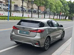 2020 Lexus CT CT200h Elite Monochrome — фото 4