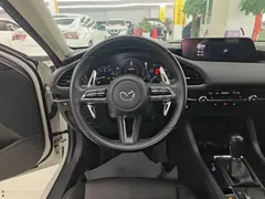 2022 Mazda 3 2.0L AT, белый — фото 11