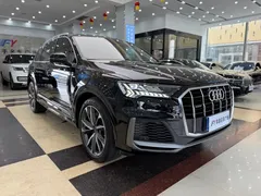 2021 Audi Q7 55 TFSI quattro S line, чёрный — фото 3