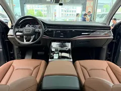 2021 Audi Q7 55 TFSI quattro S line, чёрный — фото 12