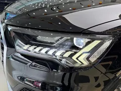 2021 Audi Q7 55 TFSI quattro S line, чёрный — фото 23