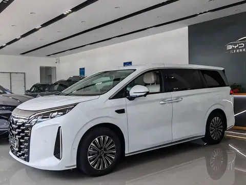 2025 BYD Xia 1.5T 180km