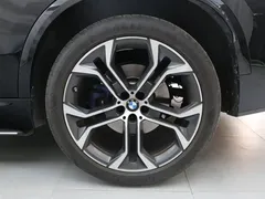 2022 BMW X5 40Li M, чёрный — фото 18