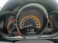 2022 Toyota Yaris L Zhixuan X 1.5L CVT PLUS, белый — фото 11