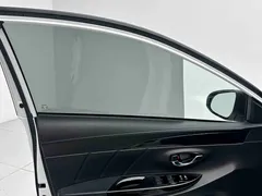 2022 Toyota Yaris L Zhixuan X 1.5L CVT PLUS, белый — фото 14