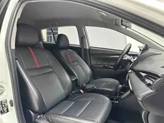 2022 Toyota Yaris L Zhixuan X 1.5L CVT PLUS, белый — фото 16