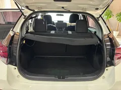 2022 Toyota Yaris L Zhixuan X 1.5L CVT PLUS, белый — фото 12