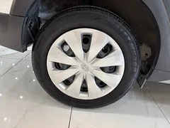 2022 Toyota Yaris L Zhixuan X 1.5L CVT PLUS, белый — фото 17
