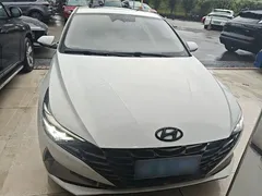2022 Hyundai Elantra 1.5L CVT LUX Premium, белый — фото 1