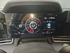 2022 Hyundai Elantra 1.5L CVT LUX Premium, белый — фото 10