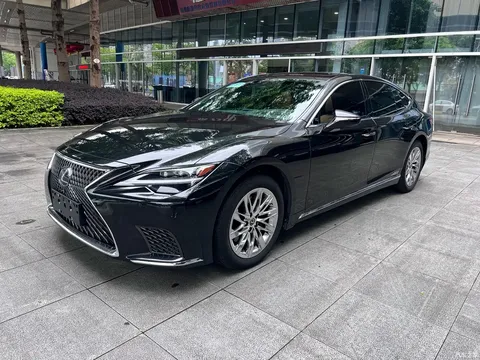 2021 Lexus LS 500h Luxury