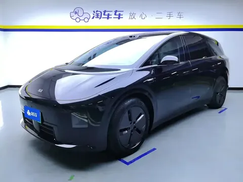 2025 Li Auto i8 Standard