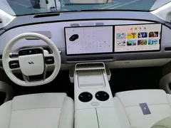 2025 Li Auto i8 Standard, чёрный — фото 12
