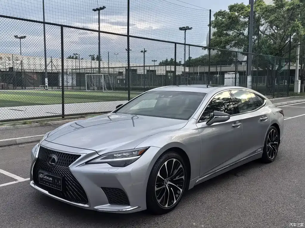 2021 Lexus LS 500h Executive