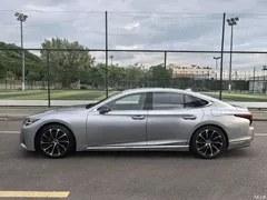 2021 Lexus LS 500h Executive — фото 3