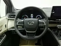 2023 Toyota Granvia 2.5L Hybrid Premium PLUS — фото 11