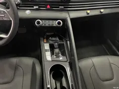 2021 Hyundai Elantra 1.5L CVT GLX Elite — фото 22