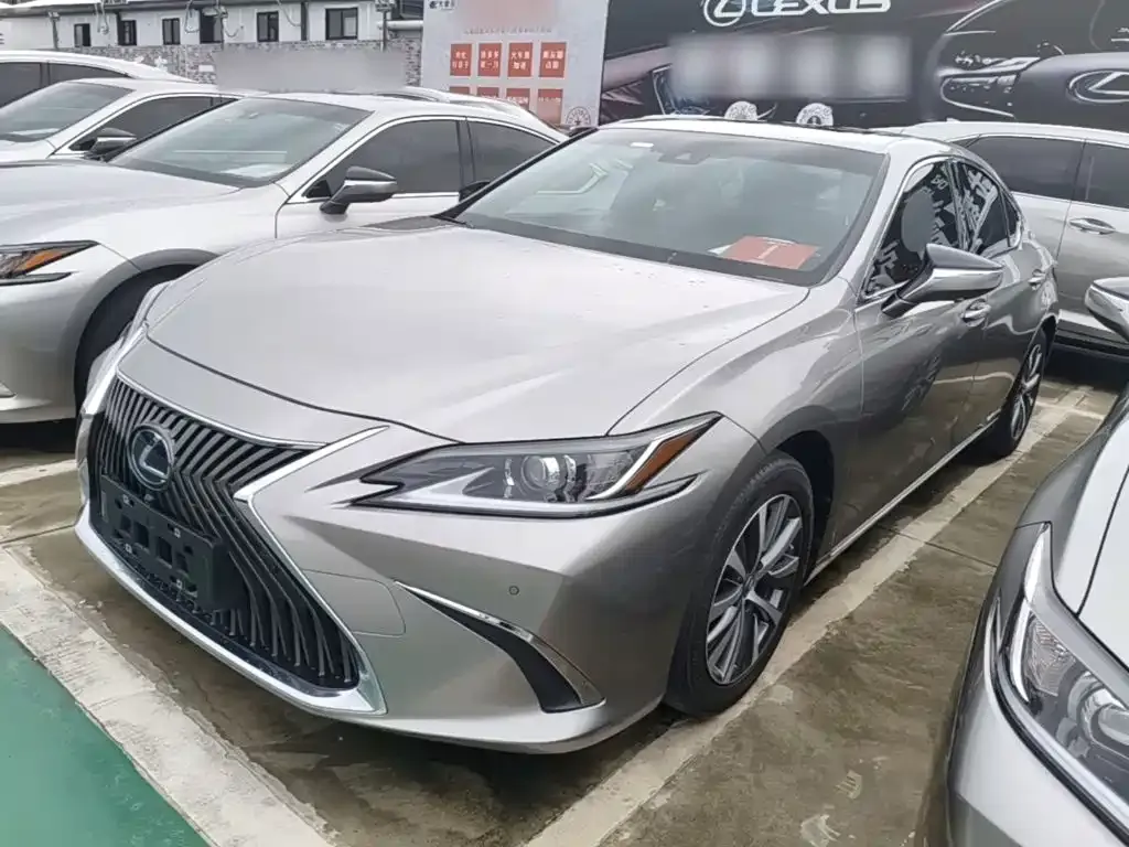 2020 Lexus ES 300h
