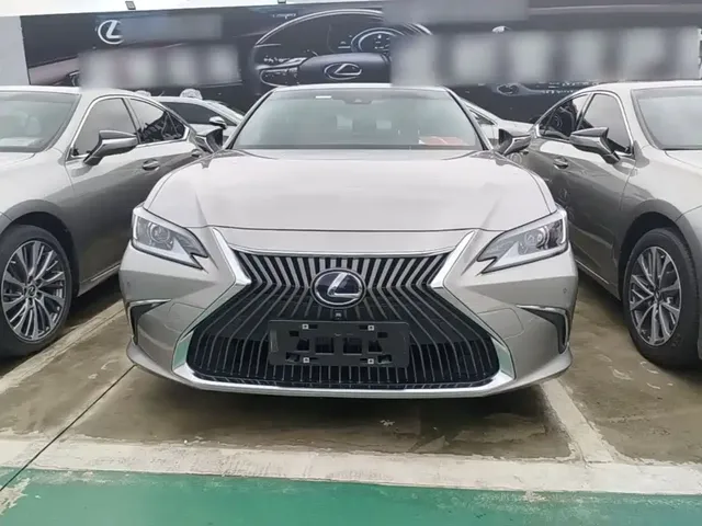 2020 Lexus ES 300h