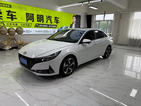 2022 Hyundai Elantra 1.5L CVT LUX Premium