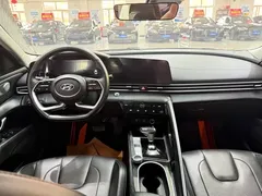 2022 Hyundai Elantra 1.5L CVT LUX Premium, белый — фото 18